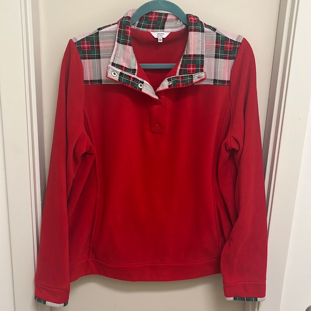 Crown and Ivy Pullover